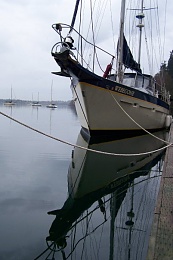 Click image for larger version

Name:	Dockton-Port bow.jpg
Views:	339
Size:	46.7 KB
ID:	54262
