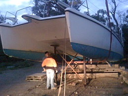 Click image for larger version

Name:	Boat at Yaringa falling off stands, 197.jpg
Views:	327
Size:	418.6 KB
ID:	64802