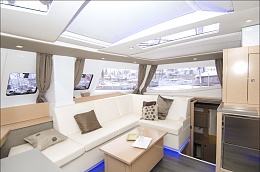 Click image for larger version

Name:	Helia-44-interior2.jpg
Views:	960
Size:	127.6 KB
ID:	69118