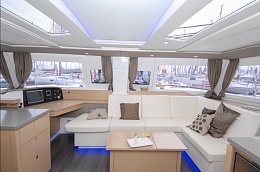 Click image for larger version

Name:	Helia-44-interior3.jpg
Views:	653
Size:	128.2 KB
ID:	69119