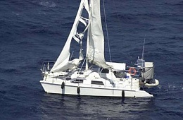 Click image for larger version

Name:	Abandoned Catamaran1.jpg
Views:	193
Size:	24.9 KB
ID:	70824