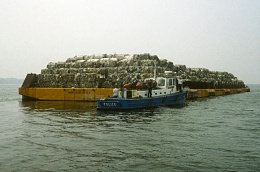 Click image for larger version

Name:	TRASH BARGE.jpg
Views:	231
Size:	67.4 KB
ID:	84584