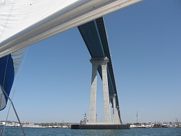 Click image for larger version

Name:	sailing under bridge 2.jpg
Views:	538
Size:	380.0 KB
ID:	8526