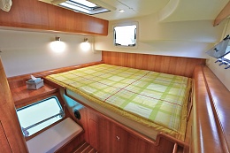 Click image for larger version

Name:	Aft guest cabin.jpg
Views:	955
Size:	172.4 KB
ID:	89957