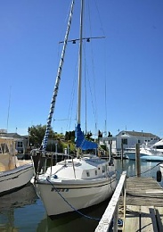 Click image for larger version

Name:	Westerly Centaur 26 1977 1a.jpg
Views:	605
Size:	27.2 KB
ID:	90885