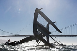 Click image for larger version

Name:	Oracle-Racing-AC72-capsize-05.jpg
Views:	920
Size:	61.2 KB
ID:	92386