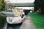 Mast down in the locks