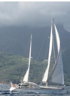 Elyse in Tahiti