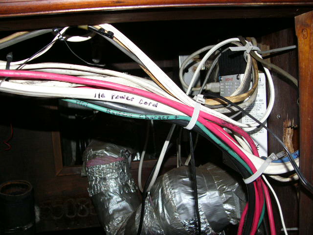 Example of the general wiring condition throughout the boat.    Engine Space Entry 01 1